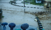 尼泊尔持续降雨已致该国超百人死亡